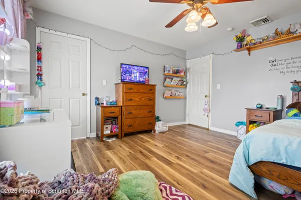 $484,900 | 213 Raymond Drive, Jermyn, PA 18433