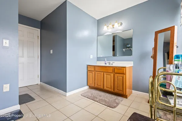 $484,900 | 213 Raymond Drive, Jermyn, PA 18433