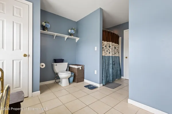 $484,900 | 213 Raymond Drive, Jermyn, PA 18433