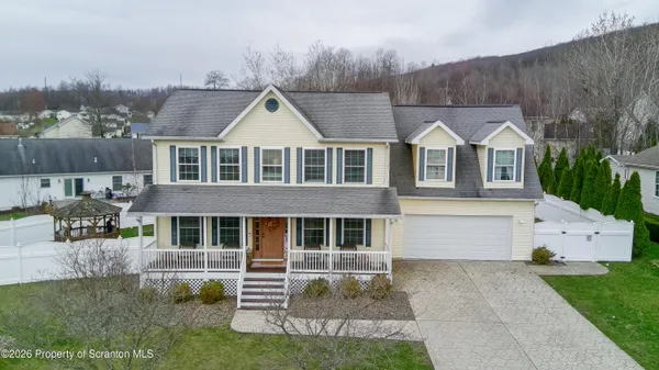 $484,900 | 213 Raymond Drive, Jermyn, PA 18433