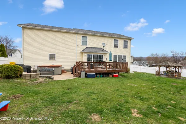 $484,900 | 213 Raymond Drive, Jermyn, PA 18433