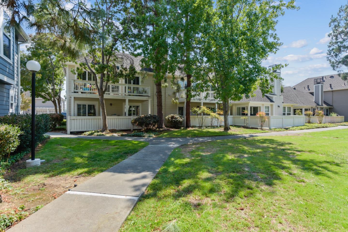 1046 Rudder Lane Foster City, CA 94404 - Photo 20 of 30 Gallery Image 20