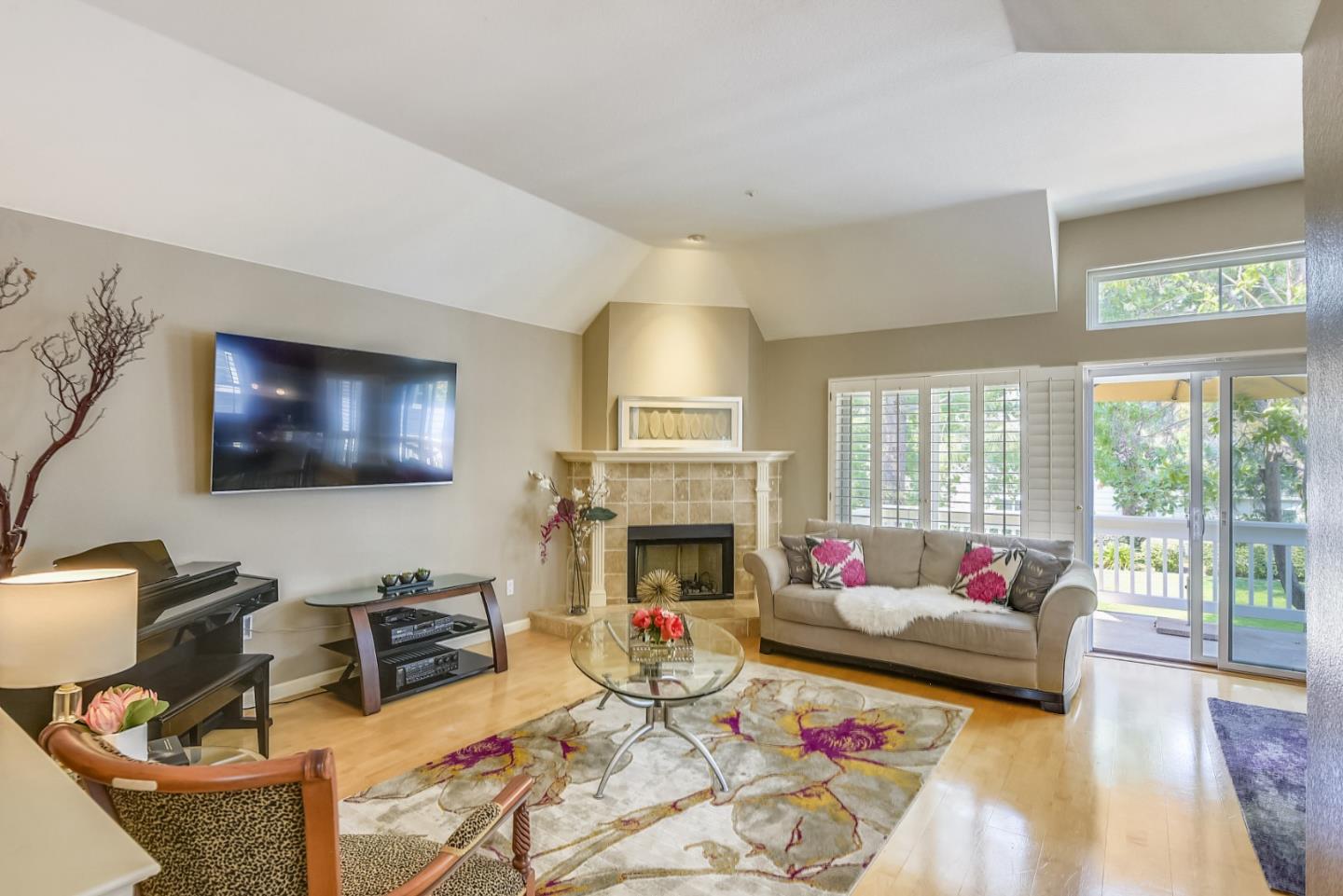 1046 Rudder Lane Foster City, CA 94404 - Photo 3 of 30 Gallery Image 3