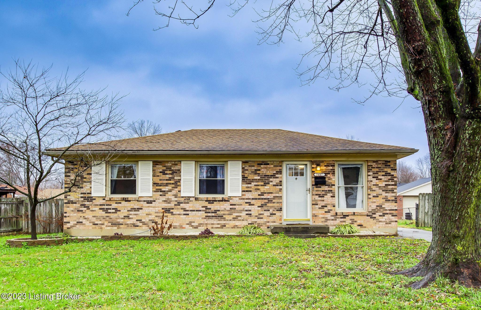5407 Rayburn Road Louisville, KY 40272 - Photo 1 of 22 5407_RayburnRd_40272_100