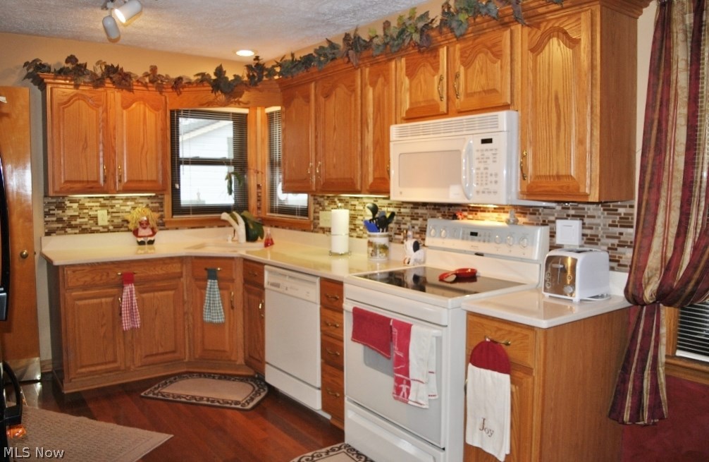 6419 Stanbury Road Parma, OH 44129 - Photo 8 of 25