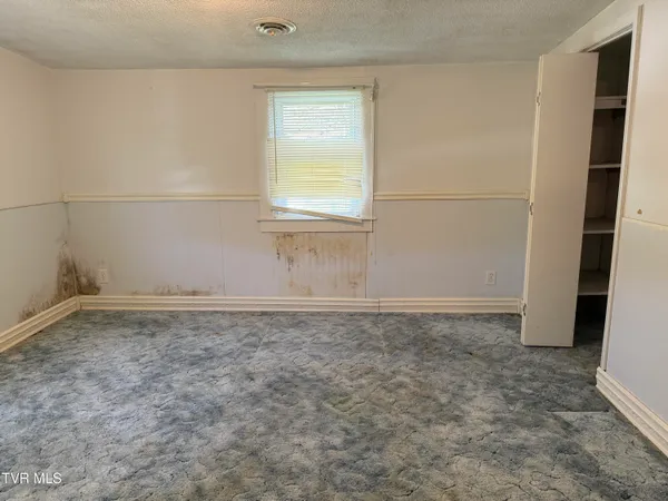 $130,000 | 664 Currin Valley Road, Marion, VA 24354