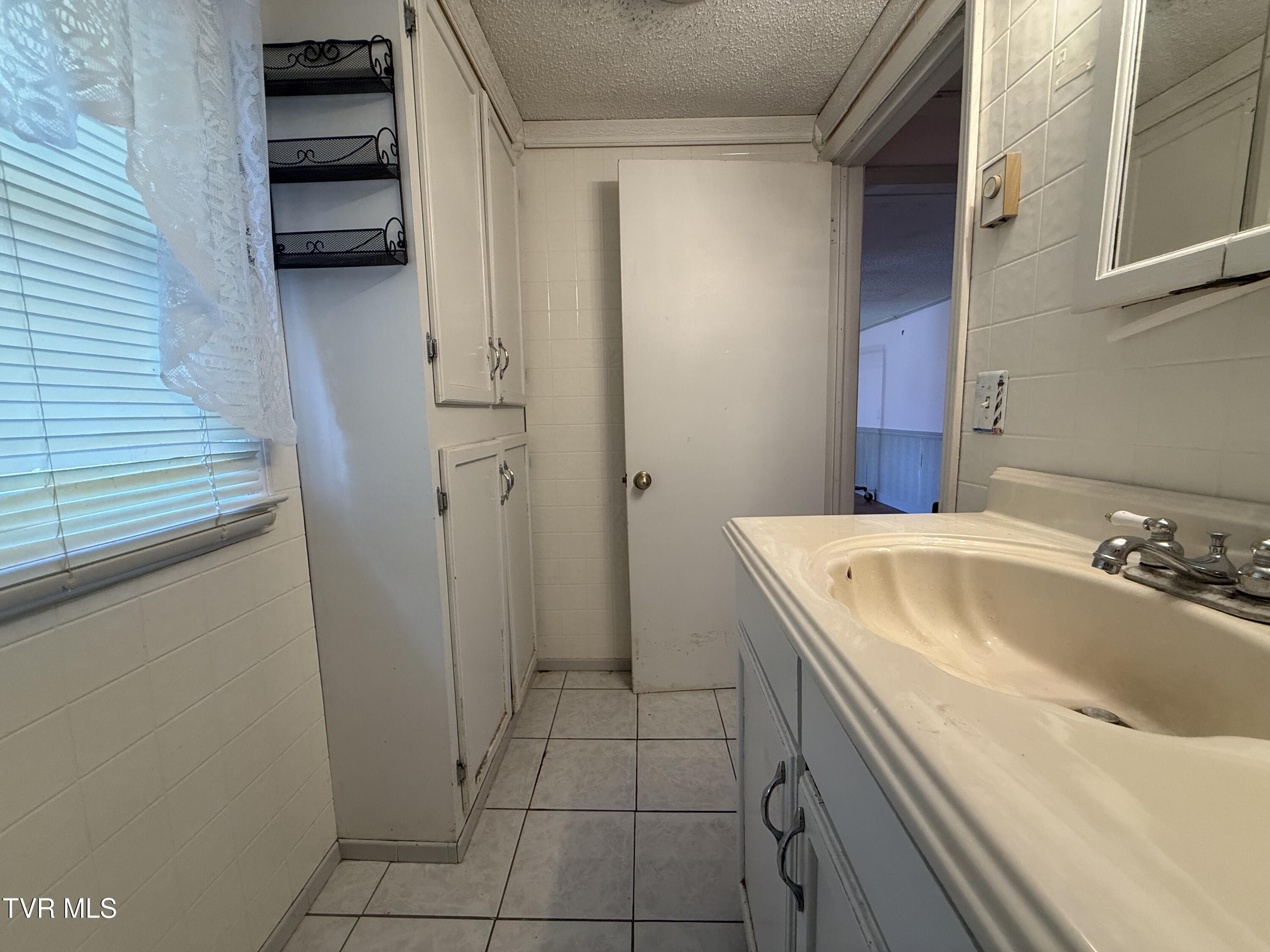 664 Currin Valley Road Marion, VA 24354 - Photo 36 of 44 IMG_3095