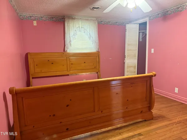 $130,000 | 664 Currin Valley Road, Marion, VA 24354