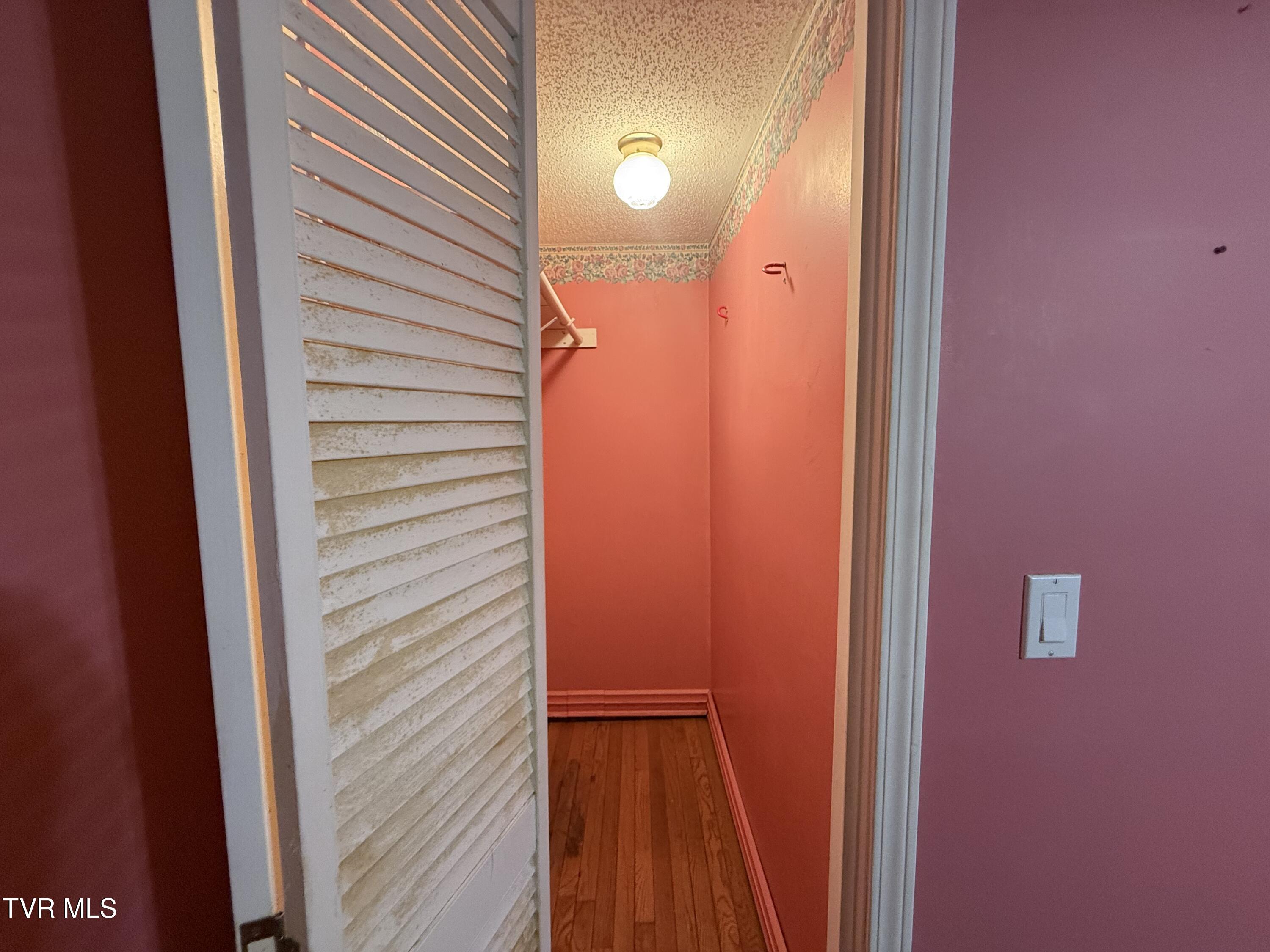 664 Currin Valley Road Marion, VA 24354 - Photo 40 of 44 IMG_3100