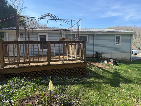$130,000 | 664 Currin Valley Road, Marion, VA 24354