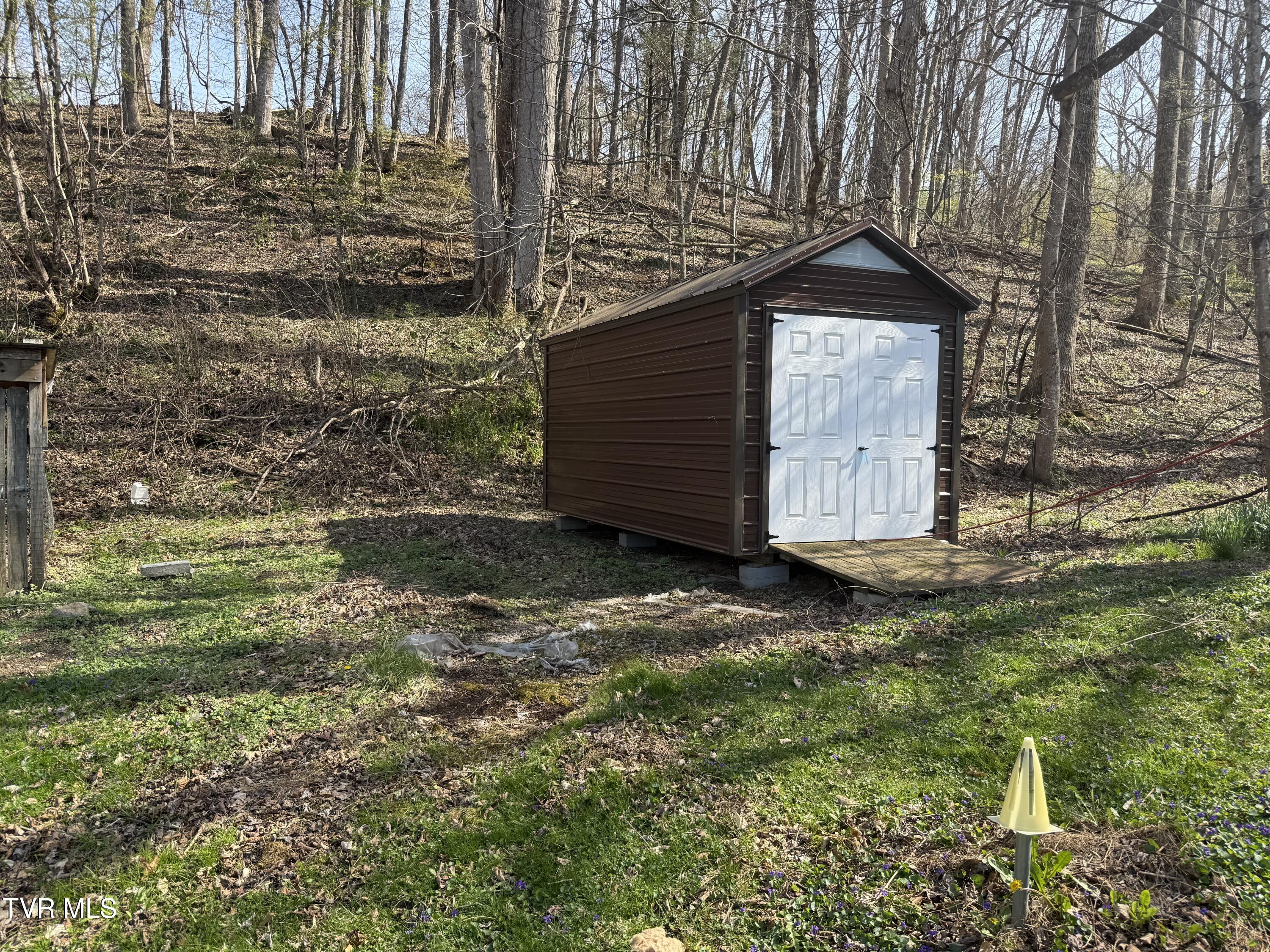 664 Currin Valley Road Marion, VA 24354 - Photo 10 of 44 IMG_3059