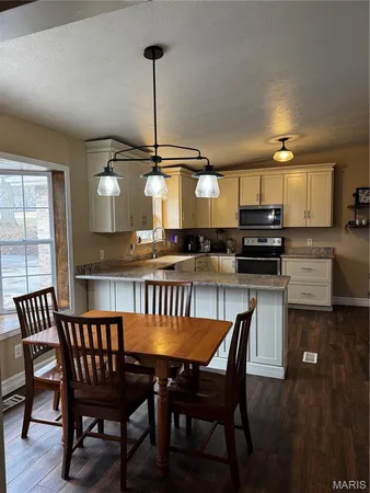 $625,000 | 7 Denzel Drive, Greenville, IL 62246