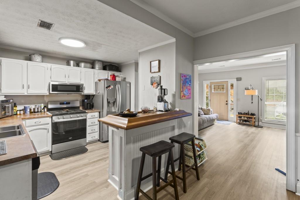 3509 Mt Vernon Circle Atlanta, GA 30340 - Photo 7 of 20