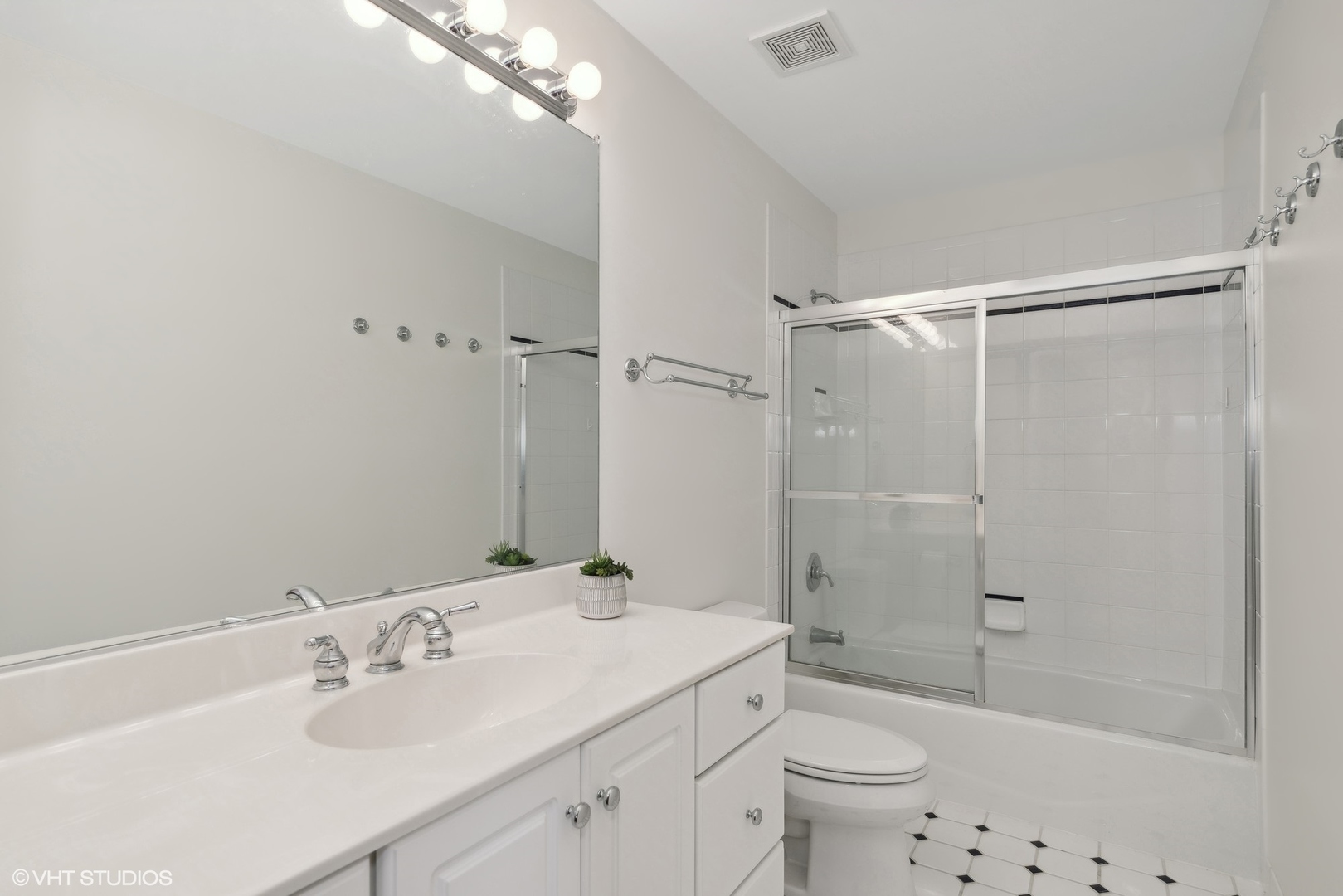 5021 Adele Drive Gurnee, IL 60031 - Photo 18 of 20