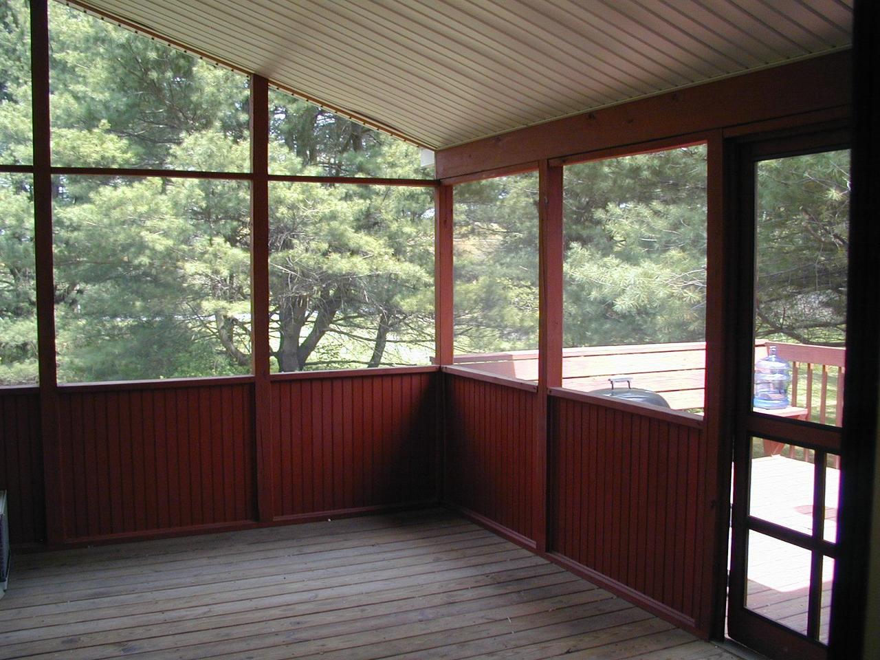1617 Legion Road Gilbert, PA 18331 - Photo 6 of 13 2-Season Room