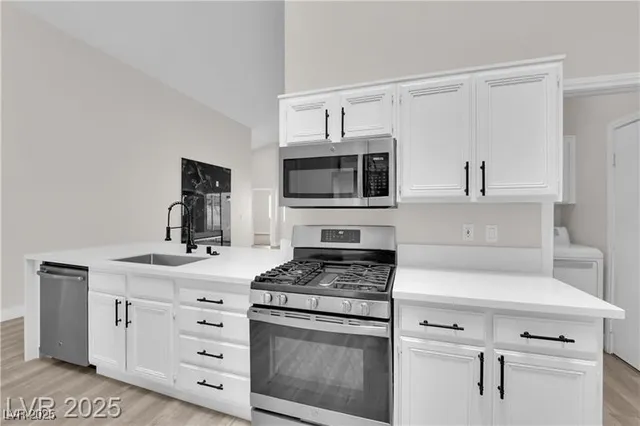 $2,495 | 632 Hitchen Post Drive, Henderson, NV 89011