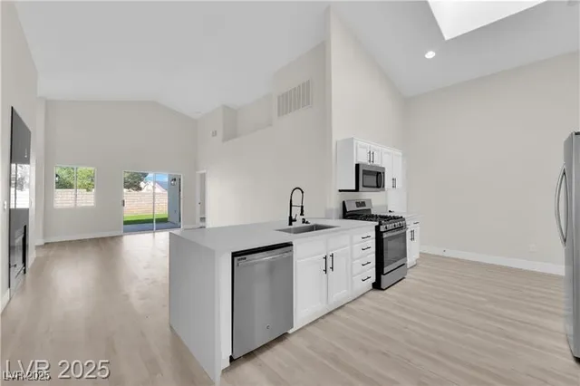 $2,495 | 632 Hitchen Post Drive, Henderson, NV 89011