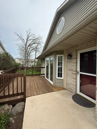 $275,000 | 3312 Twisted Oak Court, Unit 3312, McHenry, IL 60051