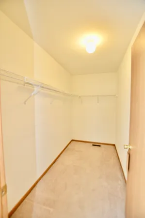 $275,000 | 3312 Twisted Oak Court, Unit 3312, McHenry, IL 60051