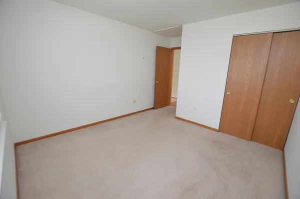 $275,000 | 3312 Twisted Oak Court, Unit 3312, McHenry, IL 60051