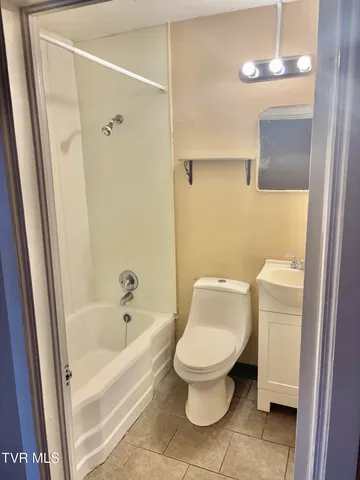 $800 | 1725 Jefferson Avenue, Unit 3, Kingsport, TN 37664