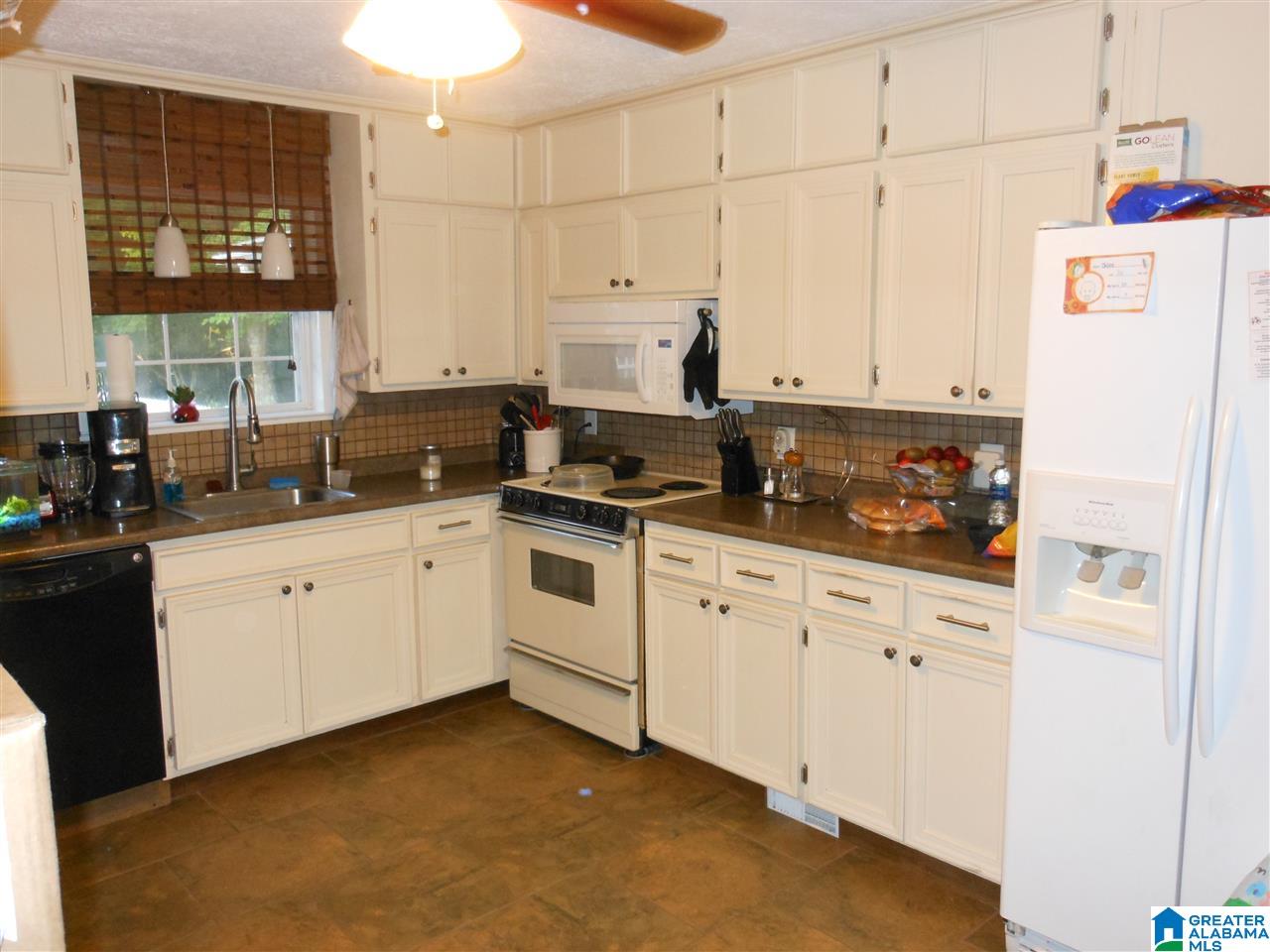 211 Rustling Pines Lane Sylacauga, AL 35150 - Photo 7 of 45