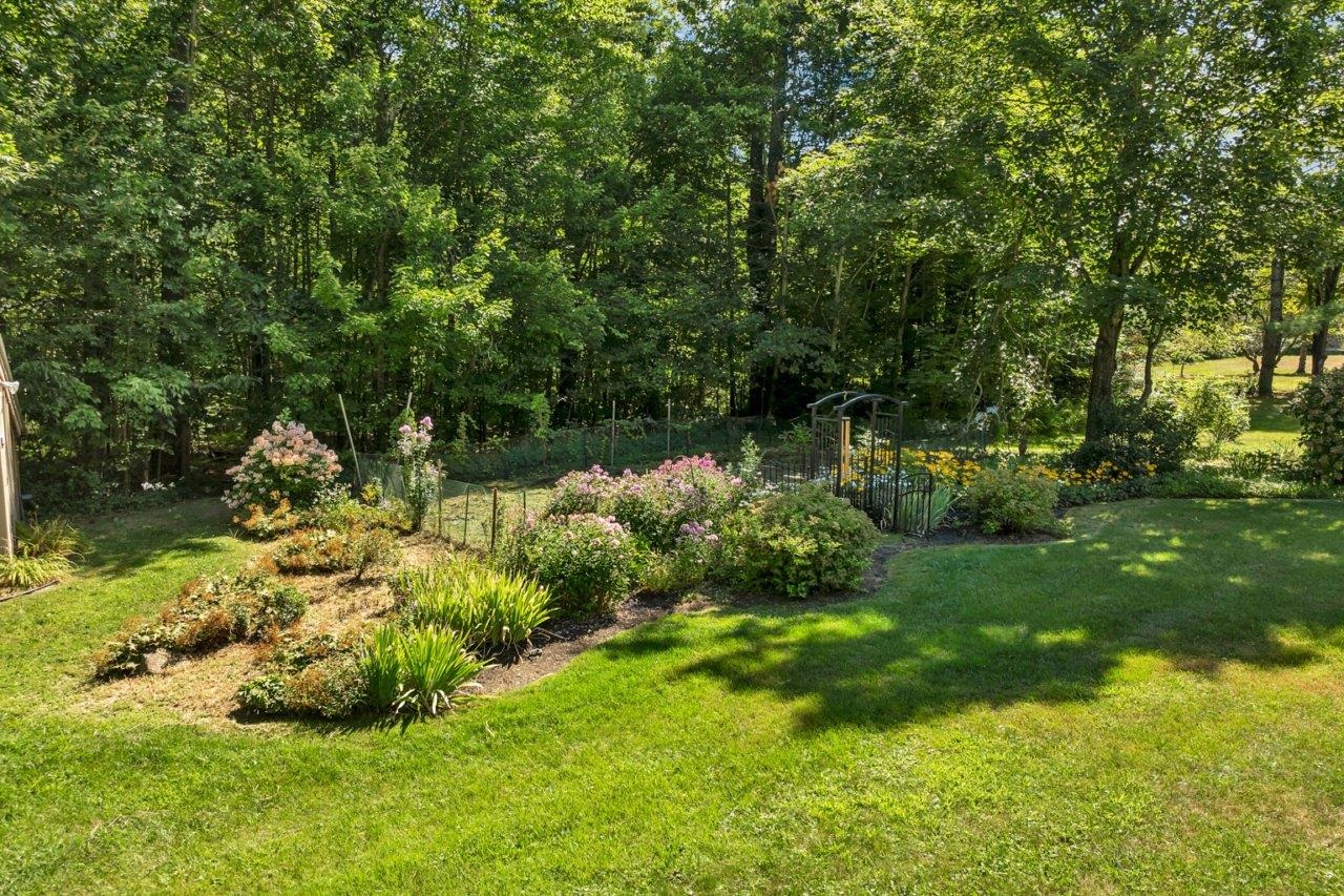 212 Wentworth Road Brookfield, NH 03872 - Photo 39 of 41 Gallery Image 39