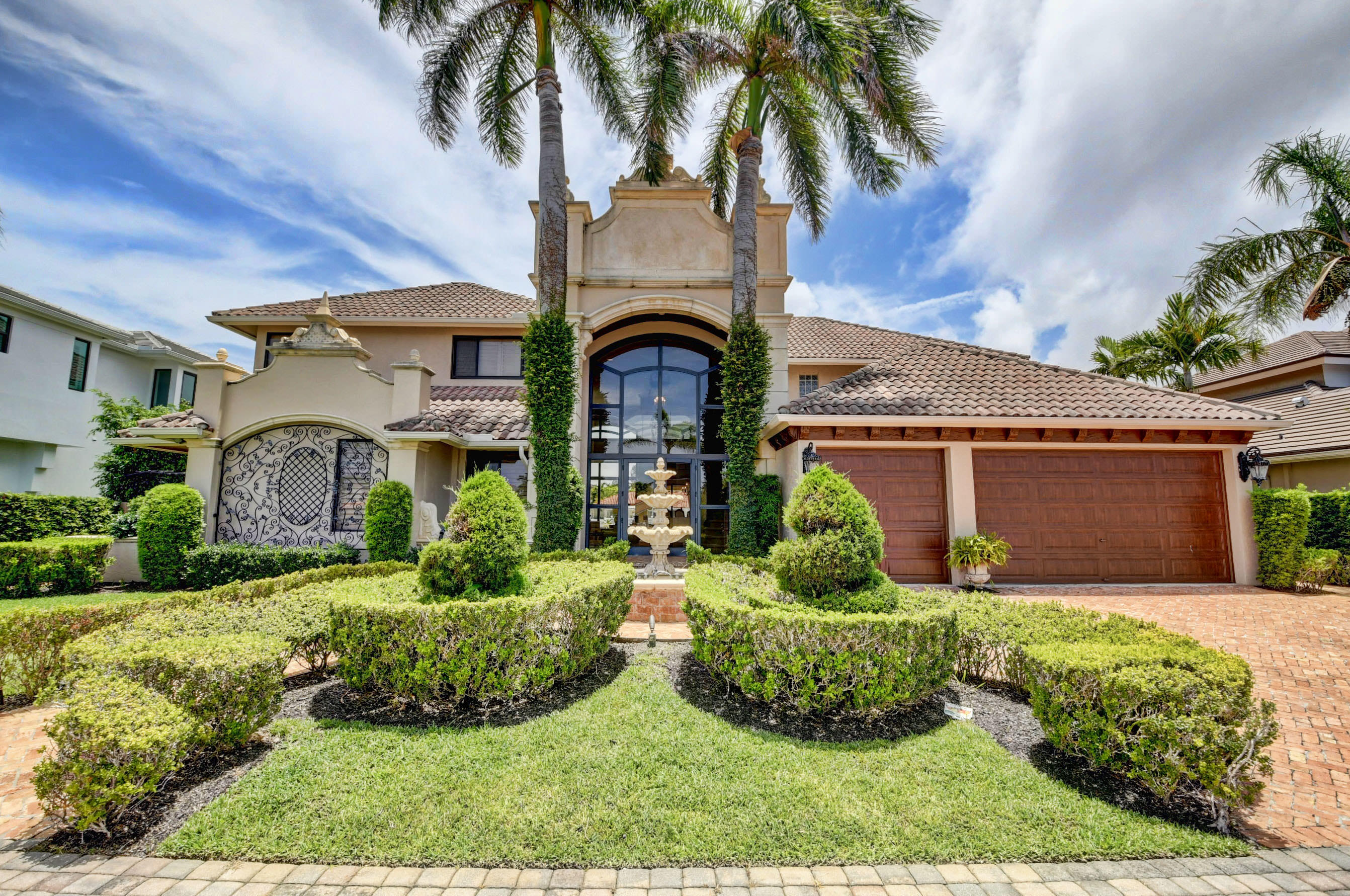 860 Northeast 79th Street Boca Raton, FL 33487 - Photo 94 of 109 front view of a house with a yard