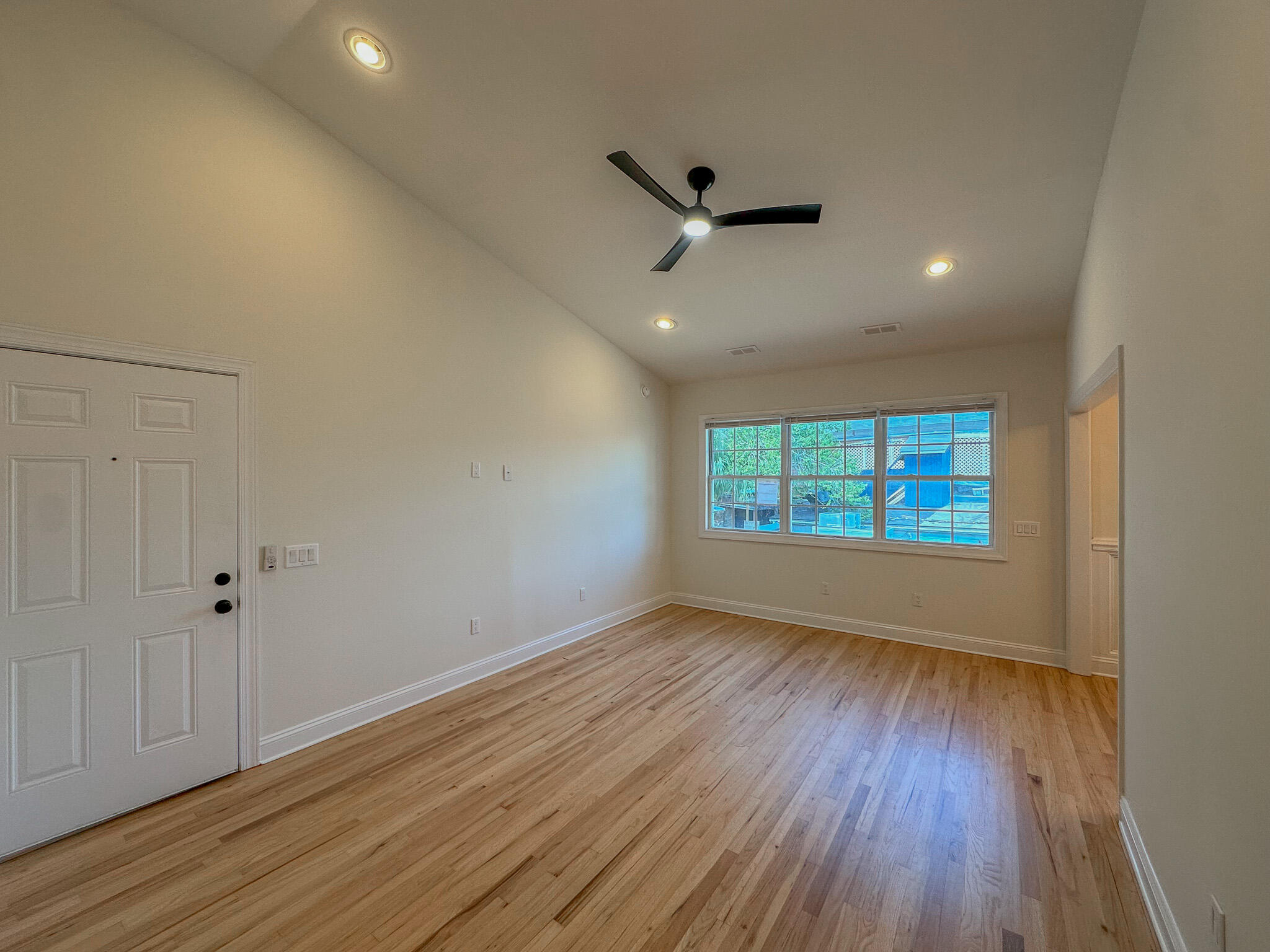 180 Line Street, Unit D Charleston, SC 29403 - Photo 4 of 17