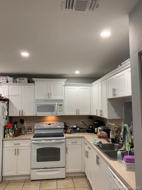 7329 Southwest 162nd Path Miami, FL 33193 - Photo 5 of 16 Gallery Image 5