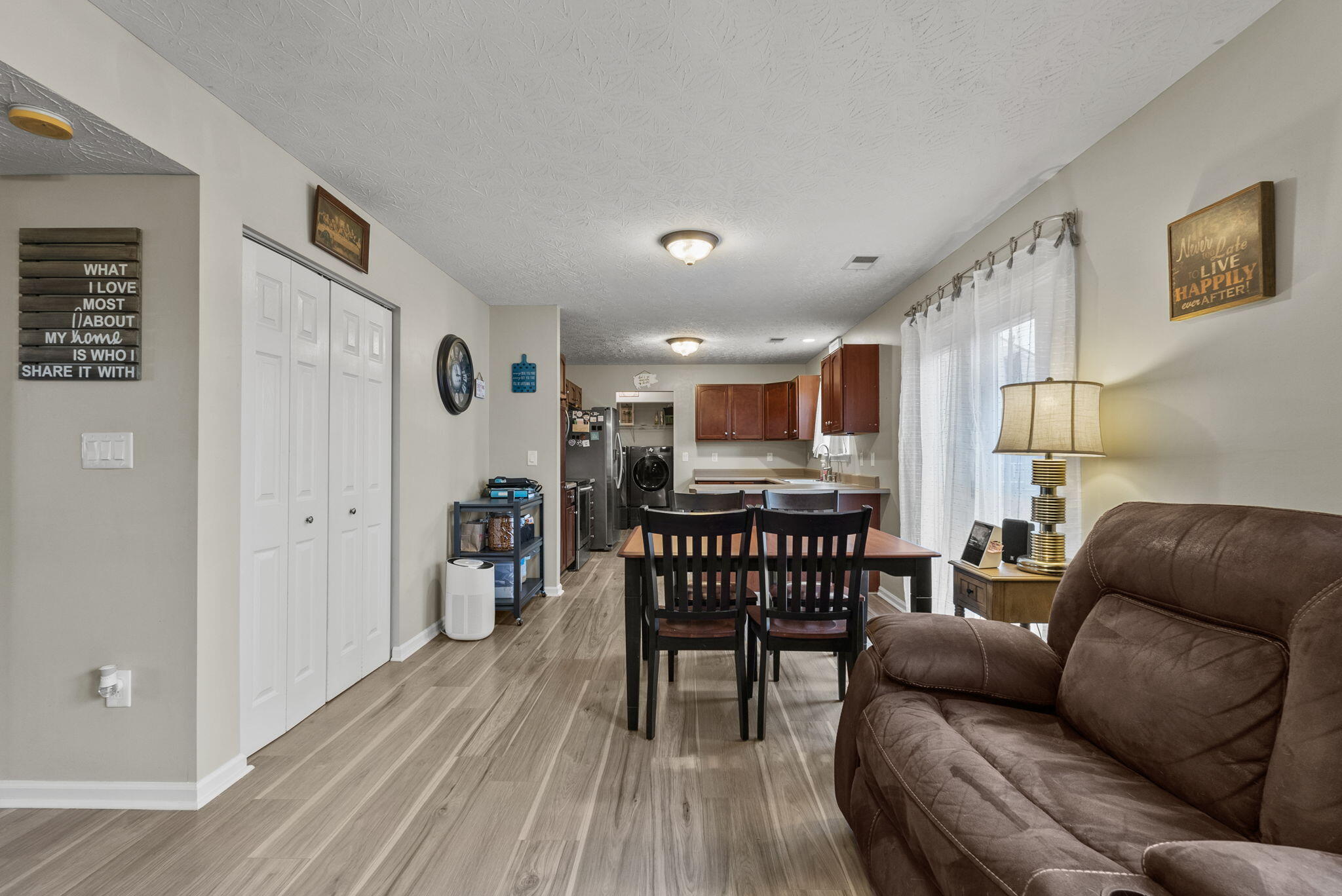 1905 Sandersville Road Lexington, KY 40511 - Photo 6 of 26 Kitchen