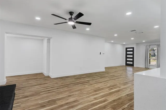 $2,900 | 219 Lakeview Drive, Rockwall, TX 75087