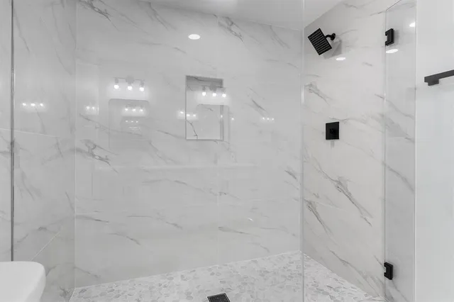 $2,900 | 219 Lakeview Drive, Rockwall, TX 75087