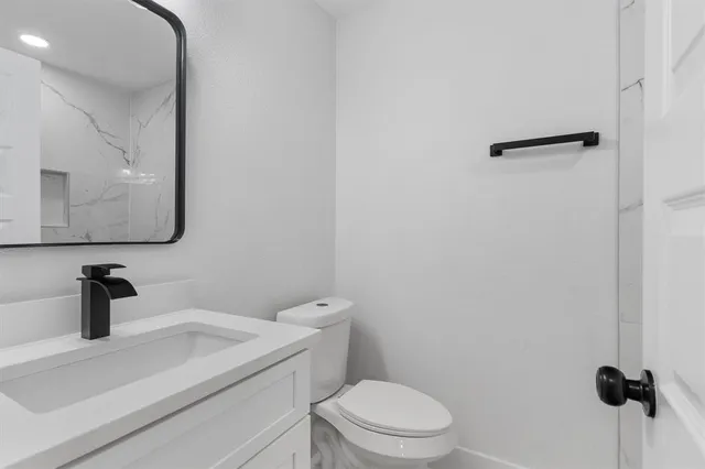 $2,900 | 219 Lakeview Drive, Rockwall, TX 75087