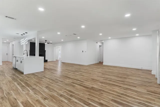 $2,900 | 219 Lakeview Drive, Rockwall, TX 75087