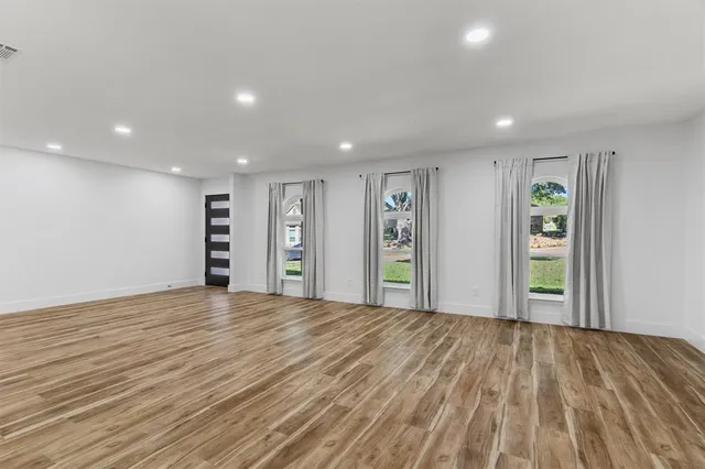 $2,900 | 219 Lakeview Drive, Rockwall, TX 75087