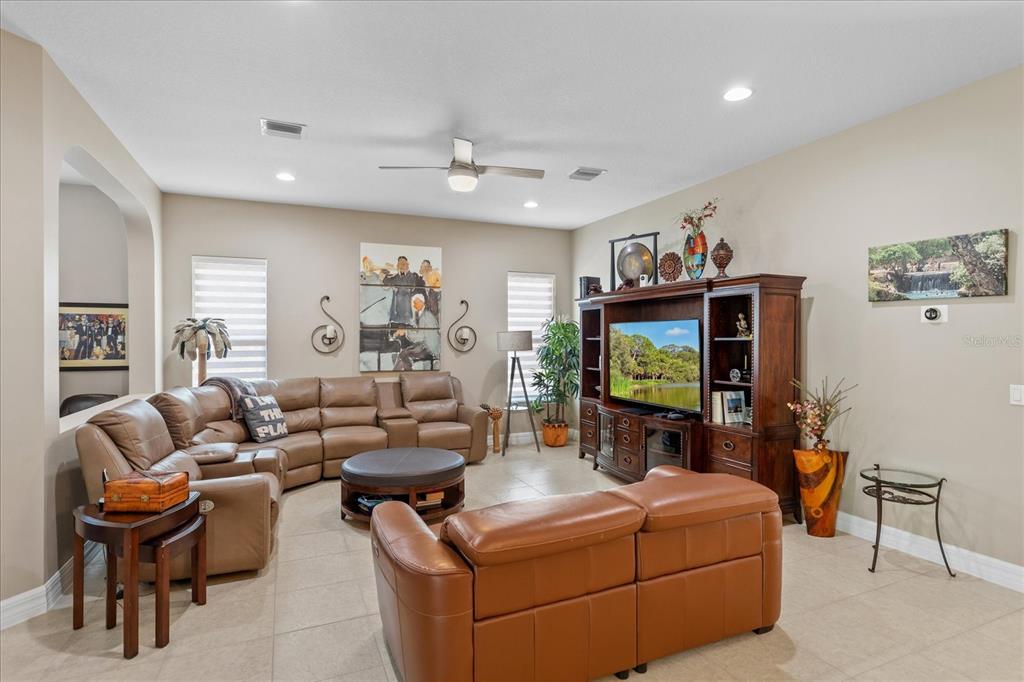 187 Balmy Coast Road Groveland, FL 34736 - Photo 9 of 46