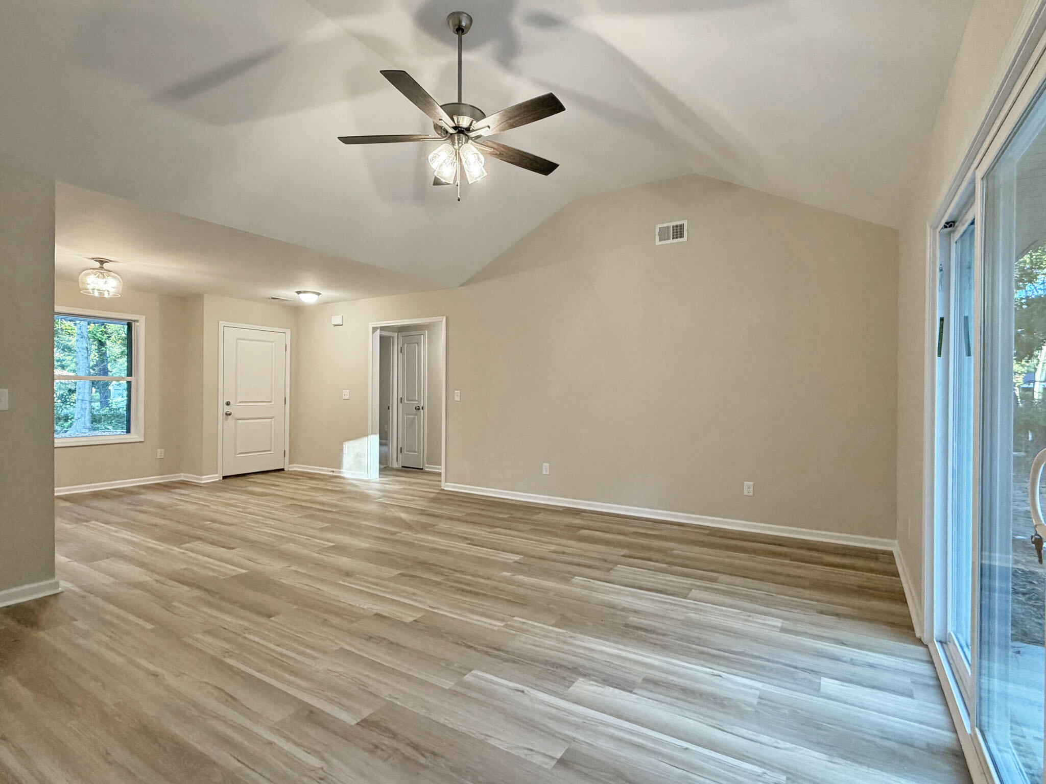 2025 Cains Mill Road Sumter, SC 29154 - Photo 10 of 15 lr vault