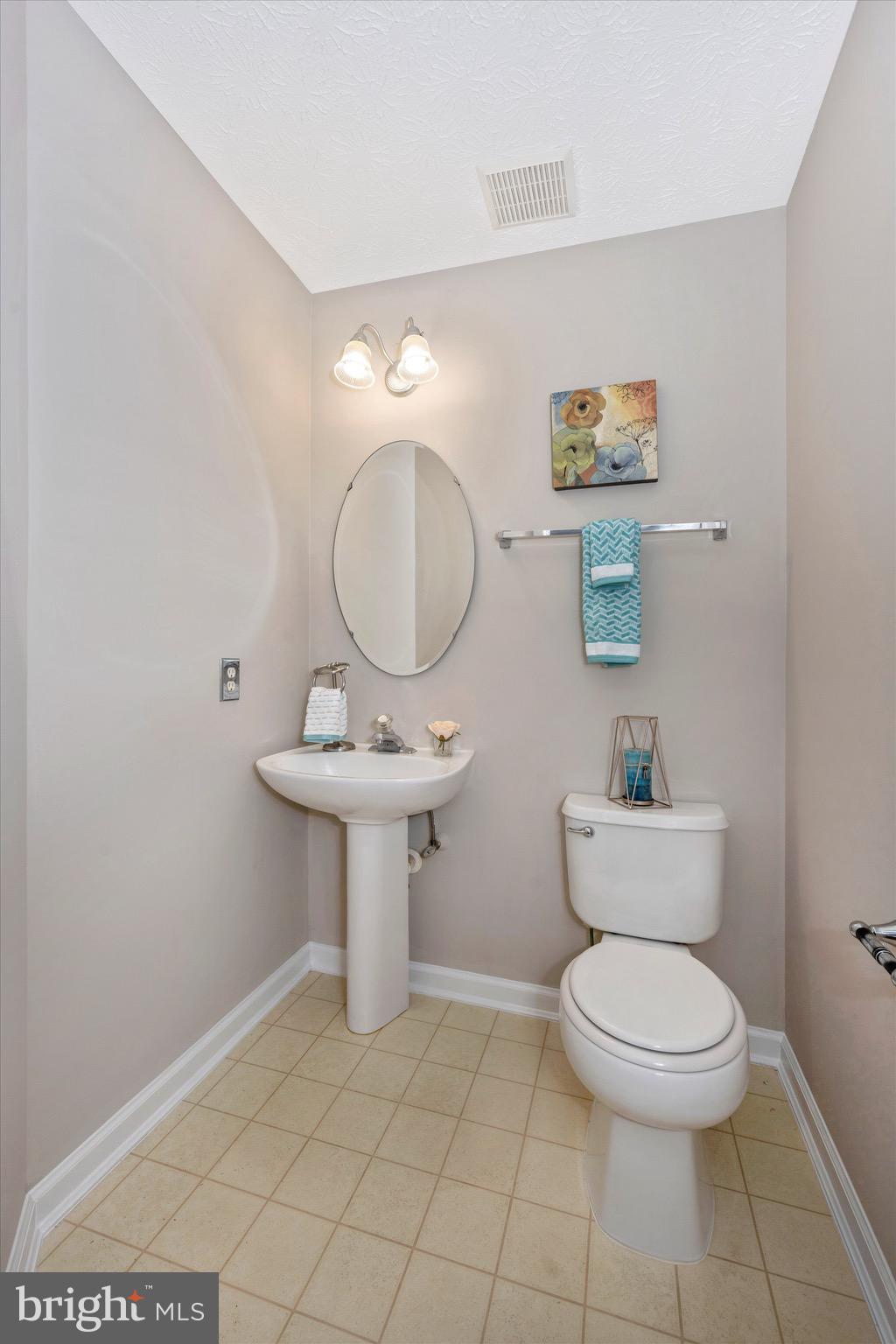 2604 Summers Ridge Drive Odenton, MD 21113 - Photo 5 of 52 2 piece pw on main level.