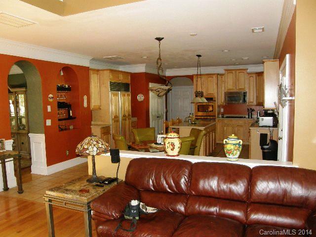 8420 Getalong Road Charlotte, NC 28213 - Photo 5 of 24 Gallery Image 5