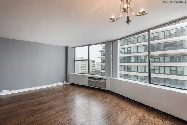 $2,000 | 5757 North Sheridan Road, Unit 8C, Chicago, IL 60660