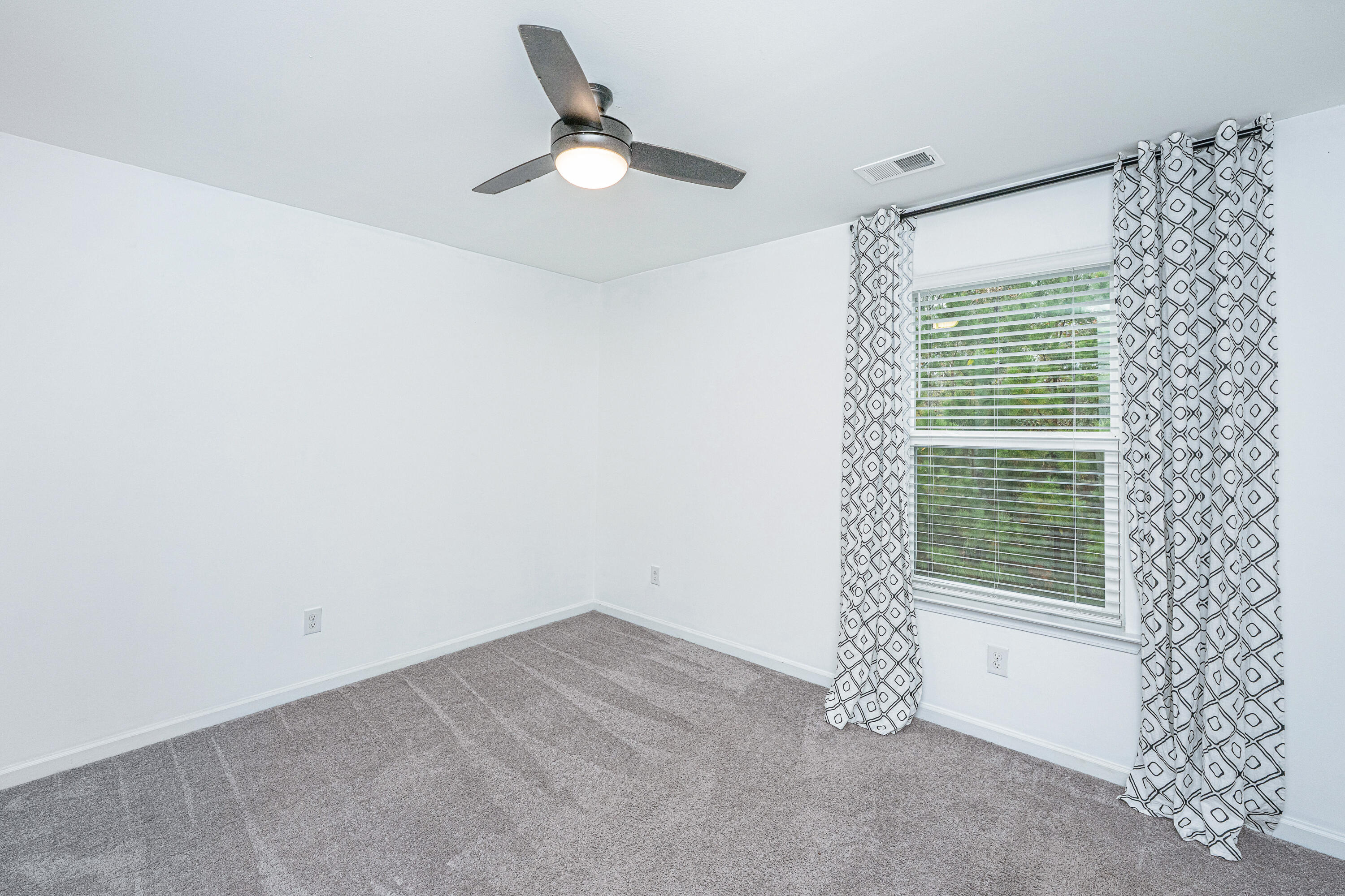 124 Bright Meadow Road Summerville, SC 29483 - Photo 25 of 37 Guest Bedroom #1