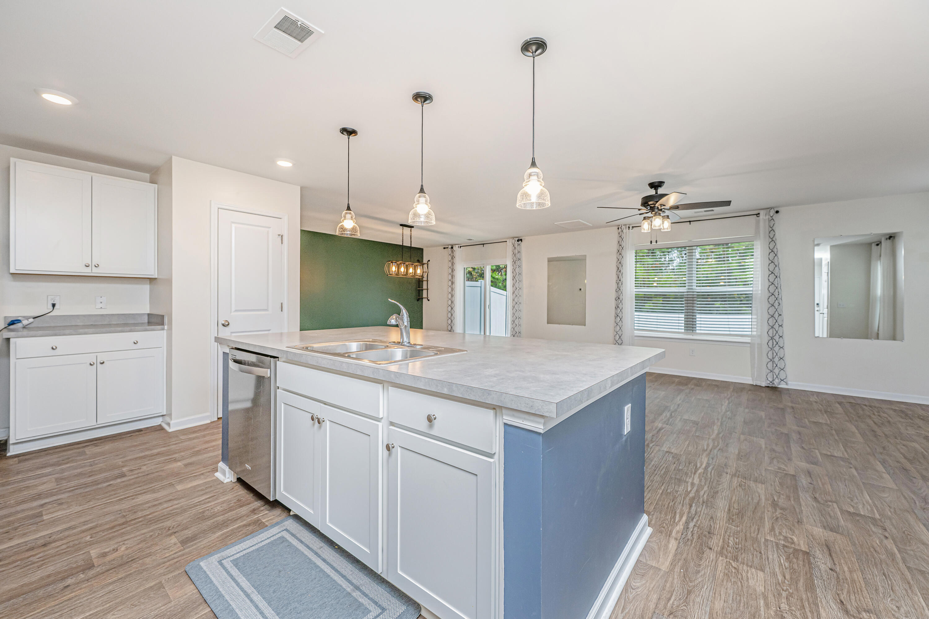 124 Bright Meadow Road Summerville, SC 29483 - Photo 5 of 37 Kitchen