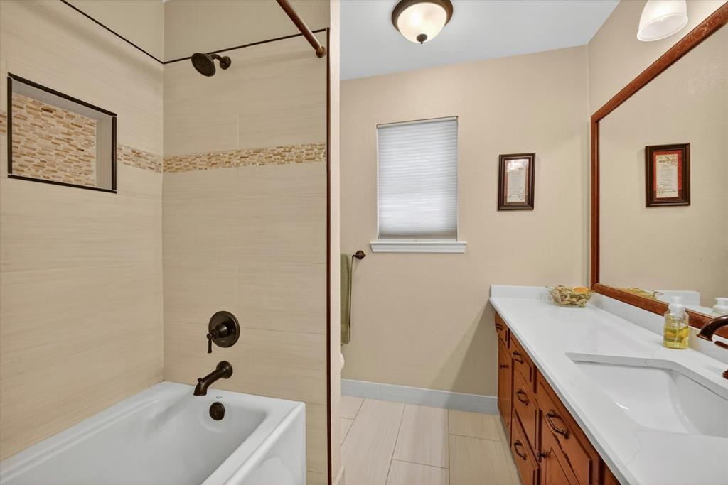 2214 Ravinia Drive Arlington, TX 76012 - Photo 27 of 40