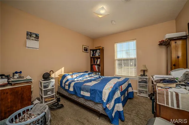 $179,900 | 1131 Howard Drive, Lebanon, MO 65536