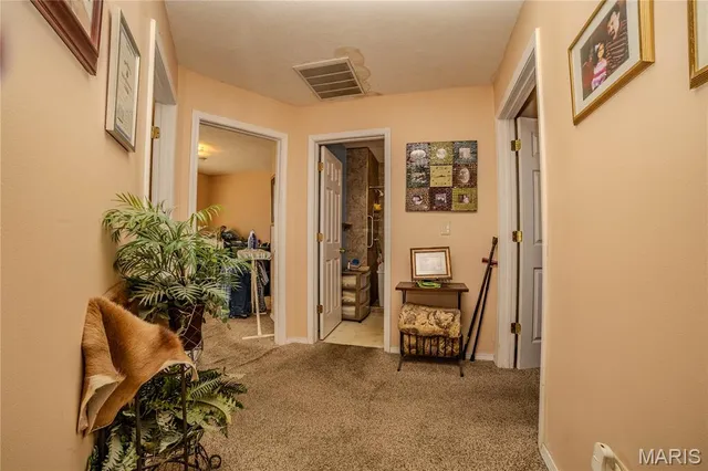 $179,900 | 1131 Howard Drive, Lebanon, MO 65536