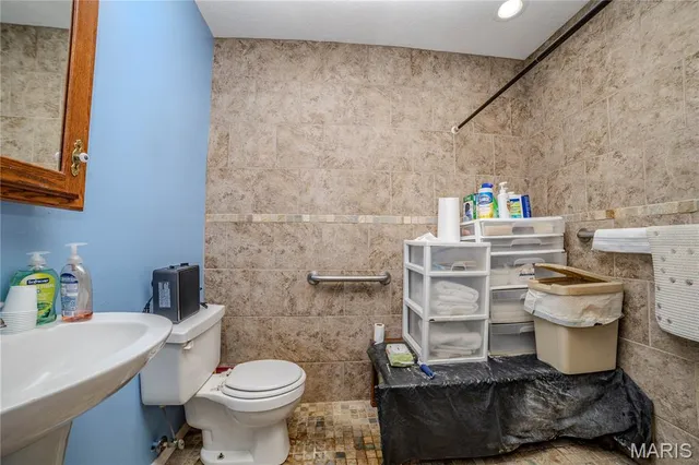 $179,900 | 1131 Howard Drive, Lebanon, MO 65536