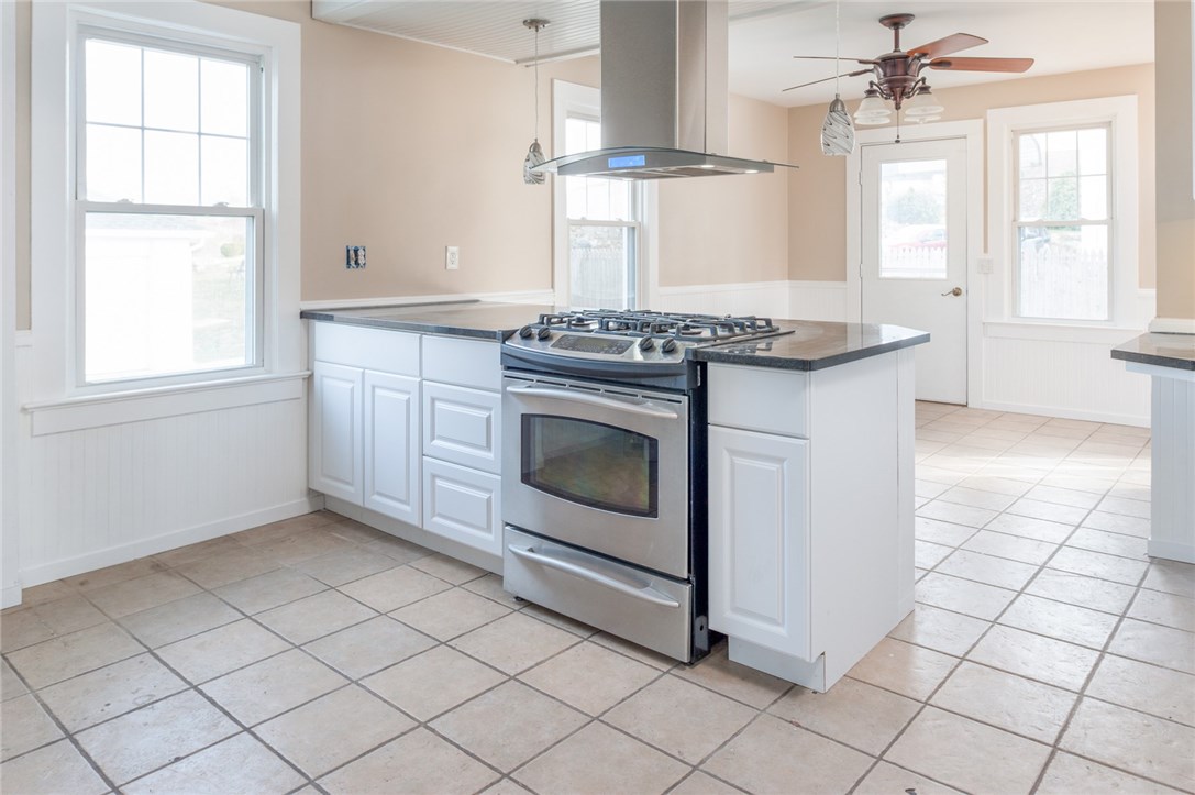 71 Tower Street Westerly, RI 02891 - Photo 16 of 31 Gallery Image 16