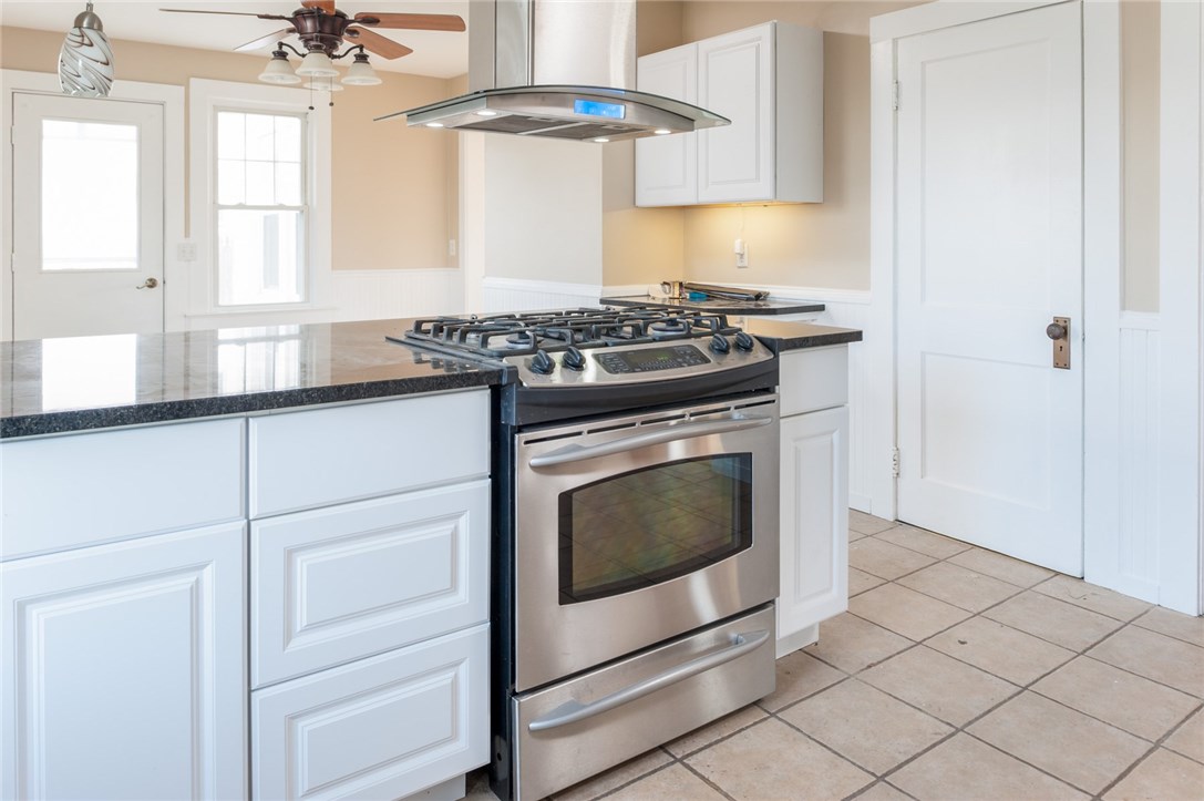 71 Tower Street Westerly, RI 02891 - Photo 17 of 31 Gallery Image 17
