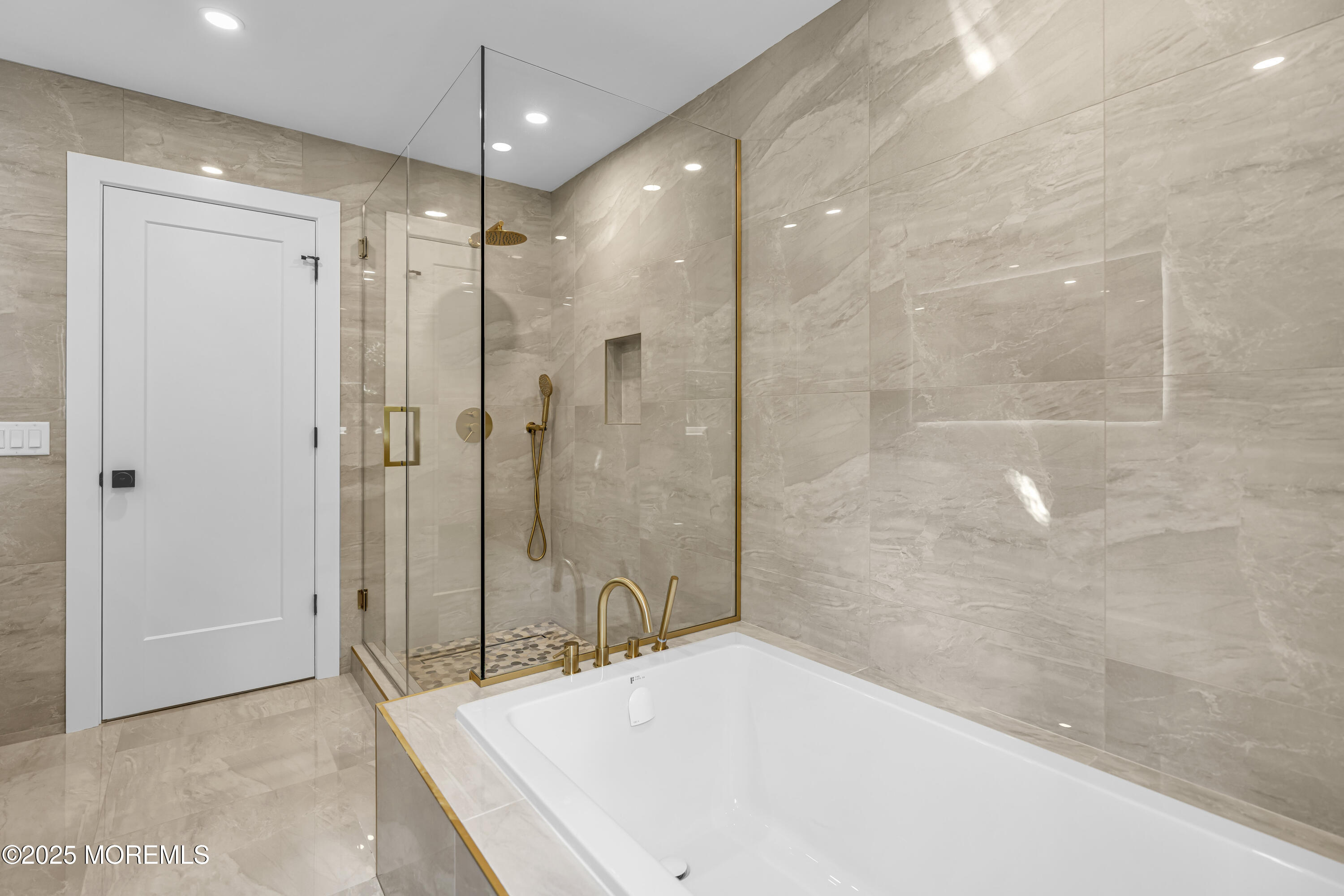 21 Pension Hill Road, Unit 1 Englishtown, NJ 07726 - Photo 26 of 41 039_dsc09287_849